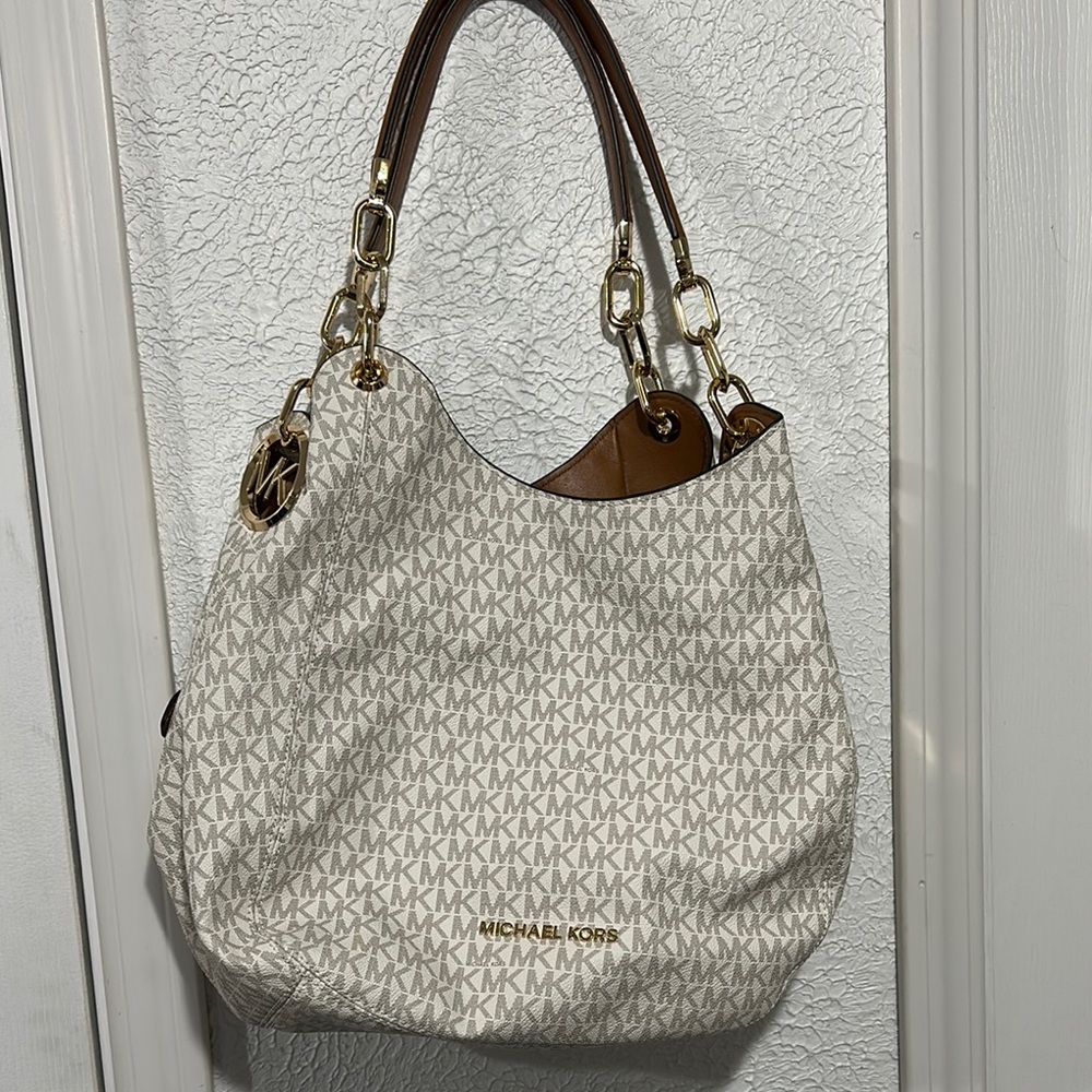 Michael Kors Large Chain Shoulder Tote “Lillie” White and Brown